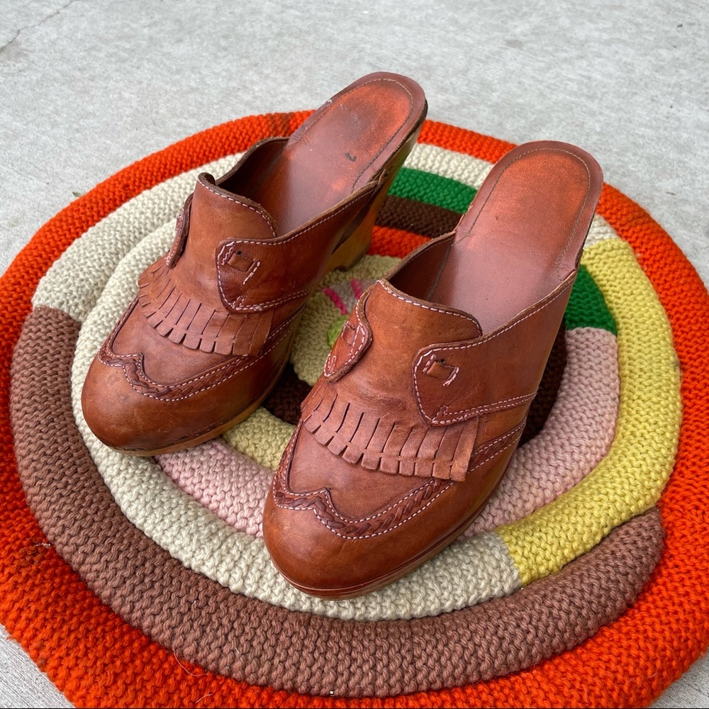 1960’s Kiltie Leather Cut-Out Mules~